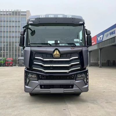 Goede prijs. Dubbele rij Howo Sinotruk Traktor Truck 6x4 610hp 10 wielen tweedehands online