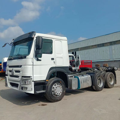 Goede prijs. Gebruikte Sinotruk Howo 6X4 trekker met 10 banden en 300-400 liter brandstoftankcapaciteit online