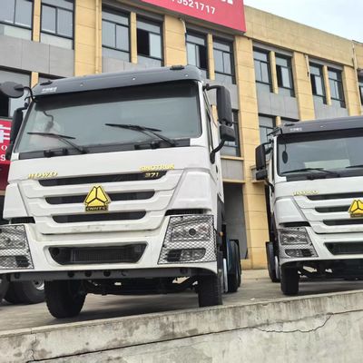 Goede prijs. 371 HP Sinotruck Howo Traktor Truck 6X4 model met Sinotruck EngineE en RHD aangepast online